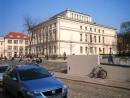 Um ein neues Universitätsgebäude